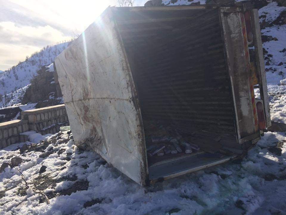 له‌ وه‌رتێ به‌ هۆى وه‌رگه‌ڕانى بارهه‌ڵگرێكه‌وه‌ هاووڵاتييه‌ك گيانى له‌ده‌ستدا 